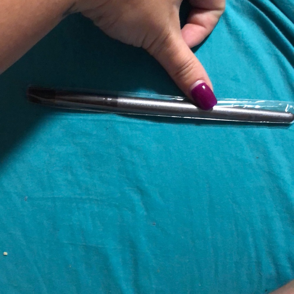 Concealer brush - Picture 2 of 2